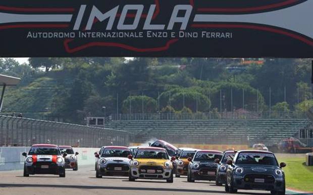 Attianese gareggia ad Imola Nel Mini Challeng Pro 2021