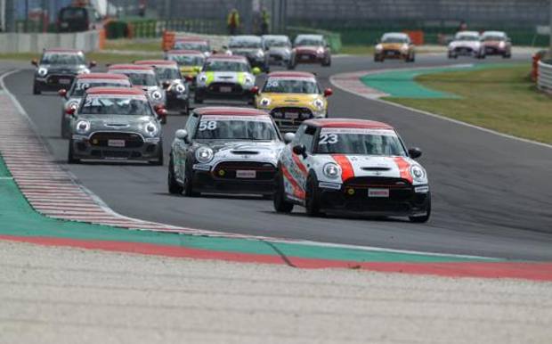Attianese gareggia a Misano Nel Mini Challeng Pro 2021